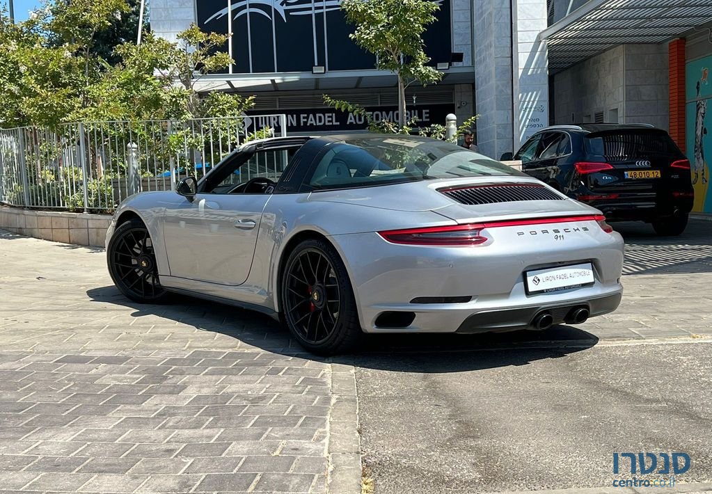 2018' Porsche 911 פורשה 911 טארגה photo #6