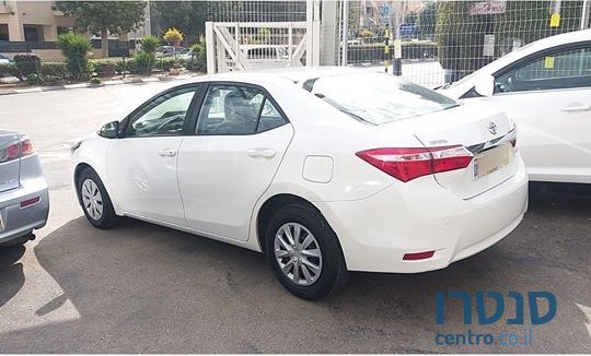 2014' Toyota Corolla photo #2