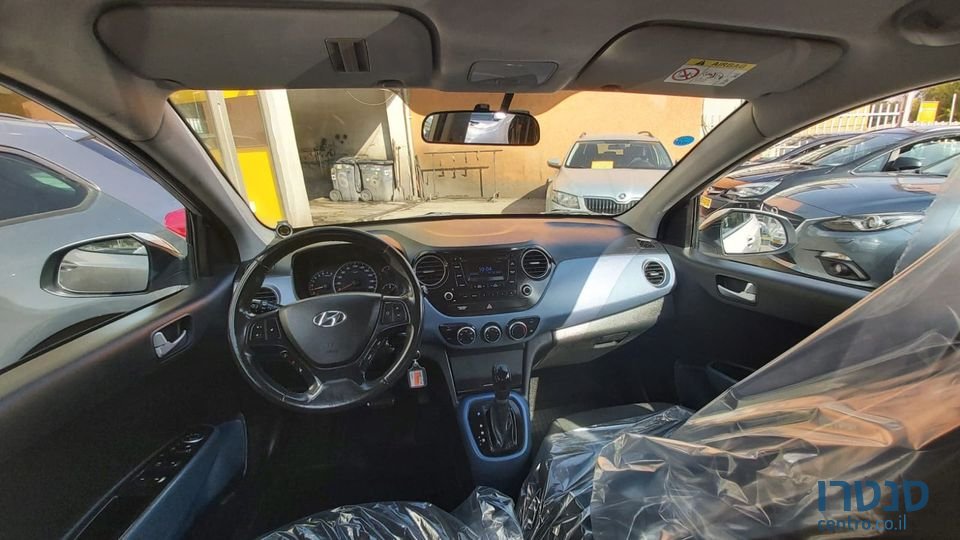 2018' Hyundai i10 photo #3