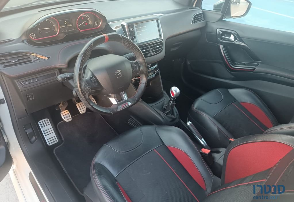2018' Peugeot 208 Gti פיג'ו photo #5
