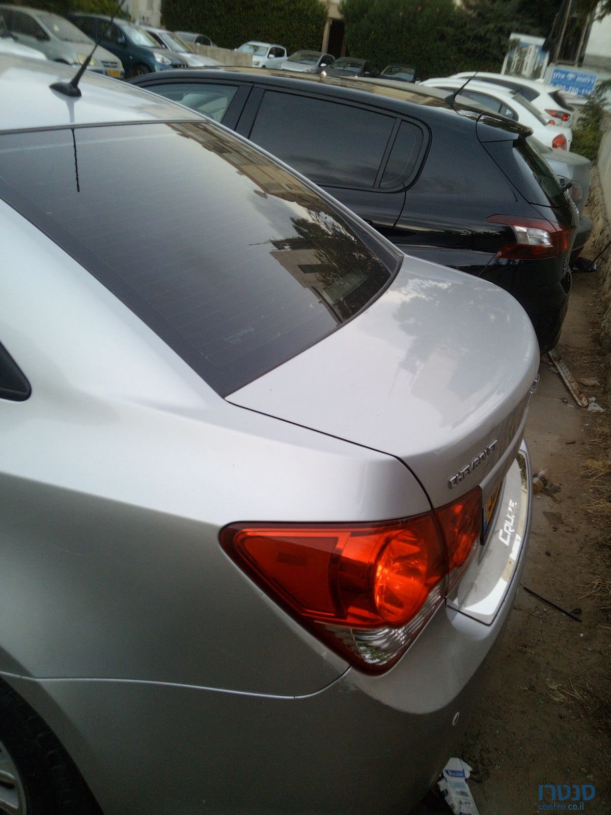 2011' Chevrolet Cruze photo #3