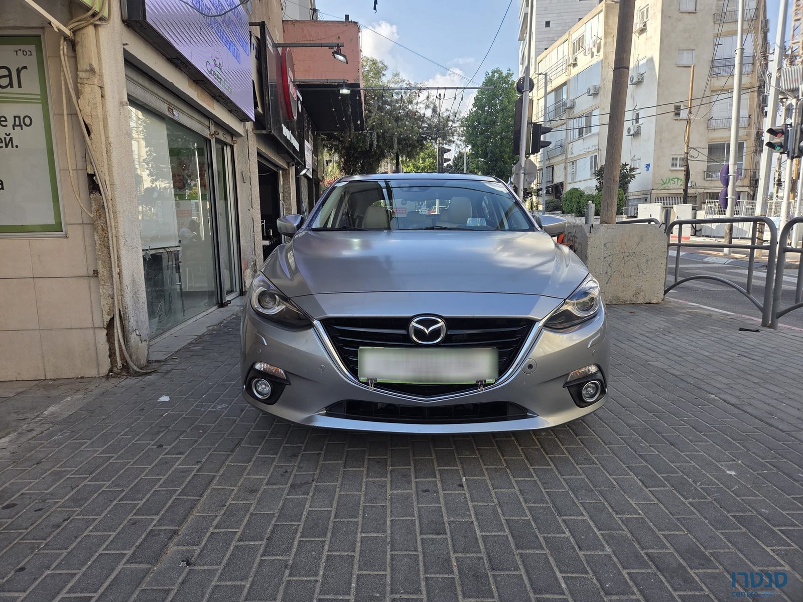 2017' Mazda 3 photo #1
