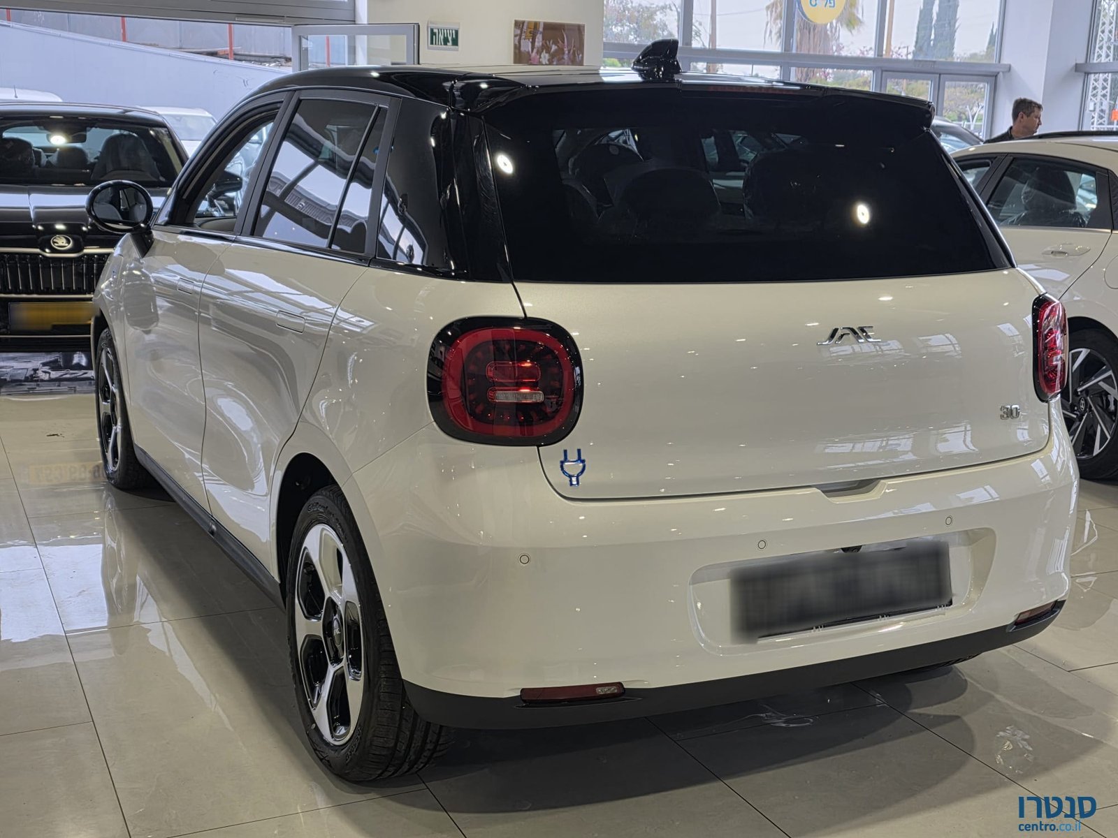 2025' JAC J30 photo #4