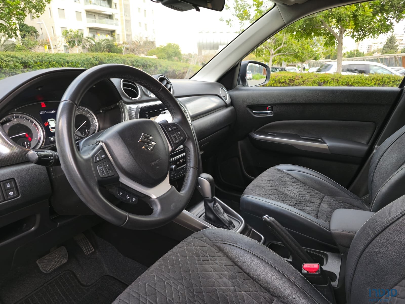 2020' Alfa Romeo 155 photo #6