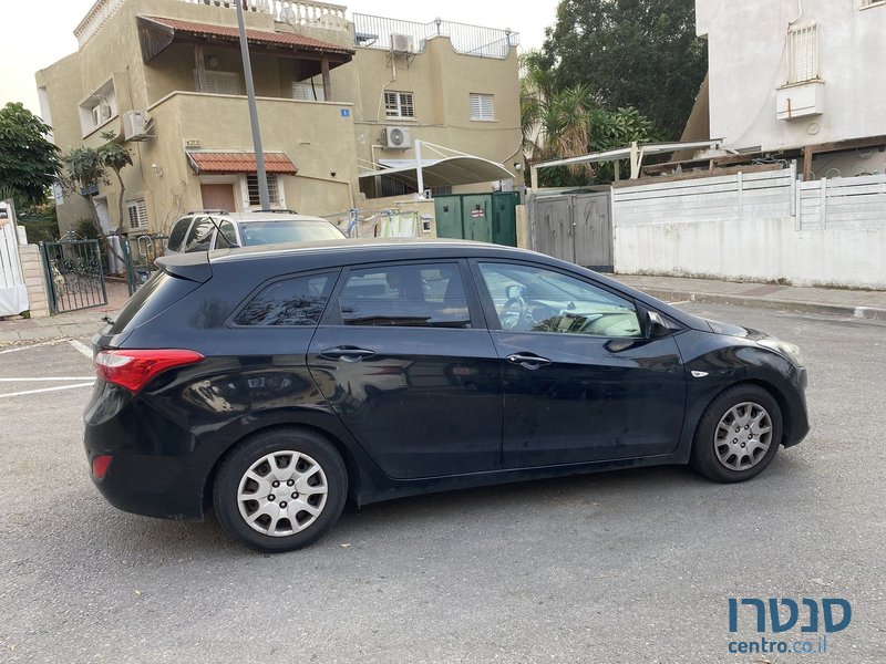 2013' Hyundai i30 יונדאי photo #2