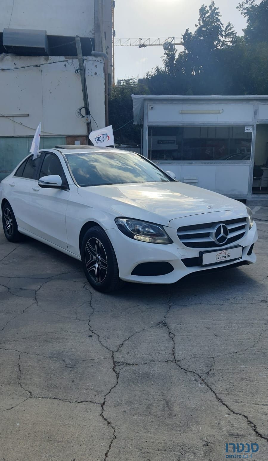 2016' Mercedes-Benz C-Class Taxi photo #4