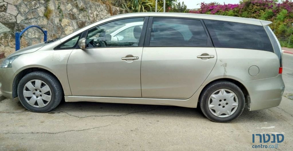 2008' Mitsubishi Grandis מיצובישי גרנדיס photo #1