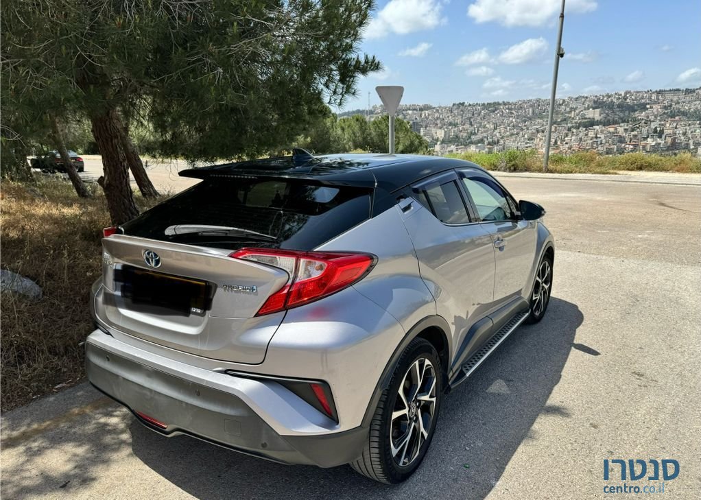 2018' Toyota C-HR טויוטה photo #1
