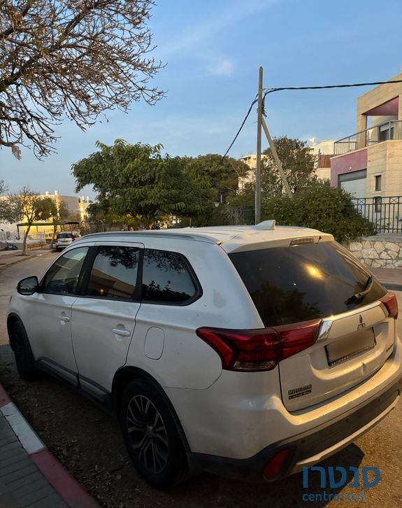 2018' Mitsubishi Outlander מיצובישי אאוטלנדר photo #1