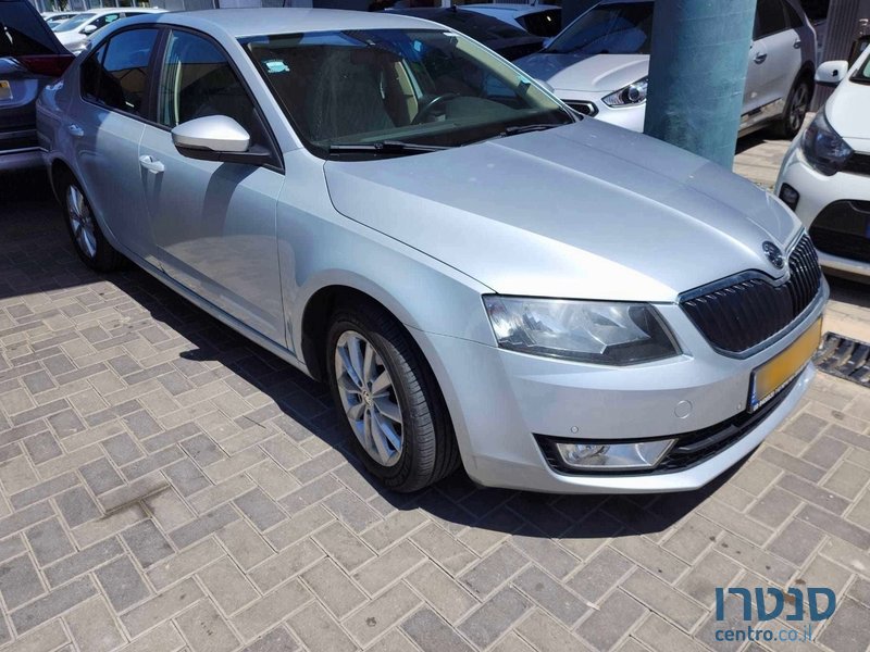 2015' Skoda Octavia photo #2