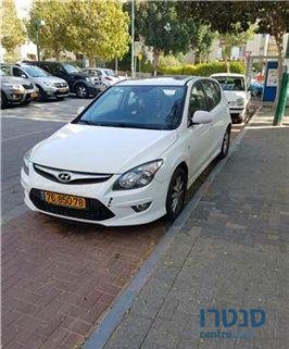 2012' Hyundai I30 סופרים ‏1600 photo #2