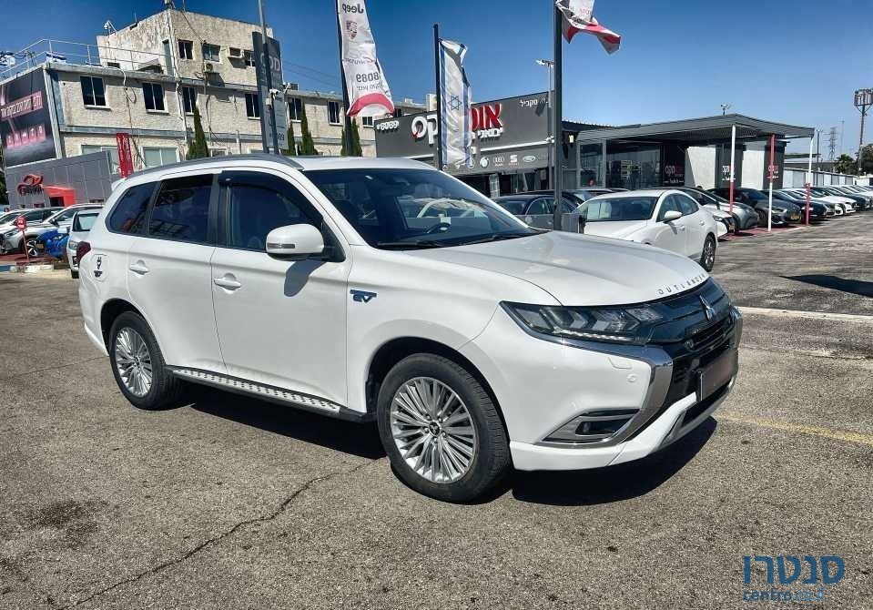 2019' Mitsubishi Outlander מיצובישי אאוטלנדר photo #1