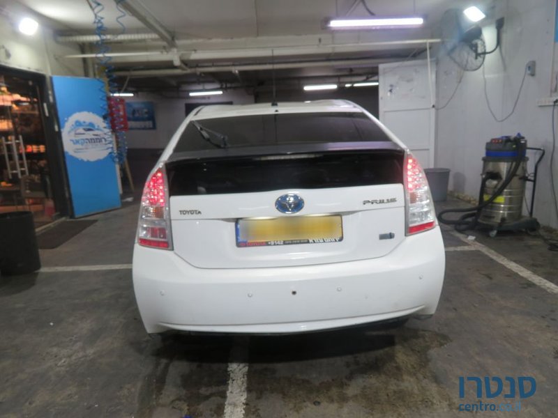 2011' Toyota Prius טויוטה פריוס photo #2