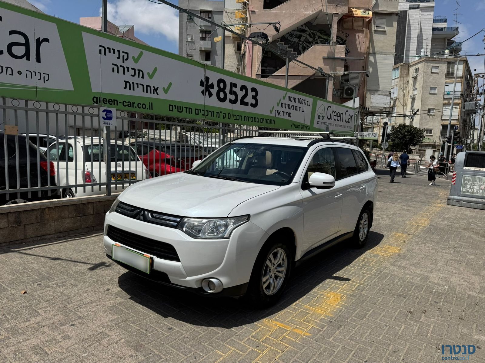 2013' Mitsubishi Outlander photo #1