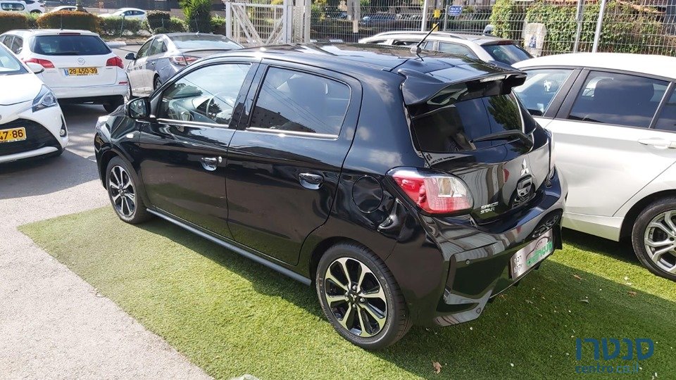 2020' Mitsubishi Space Star photo #2