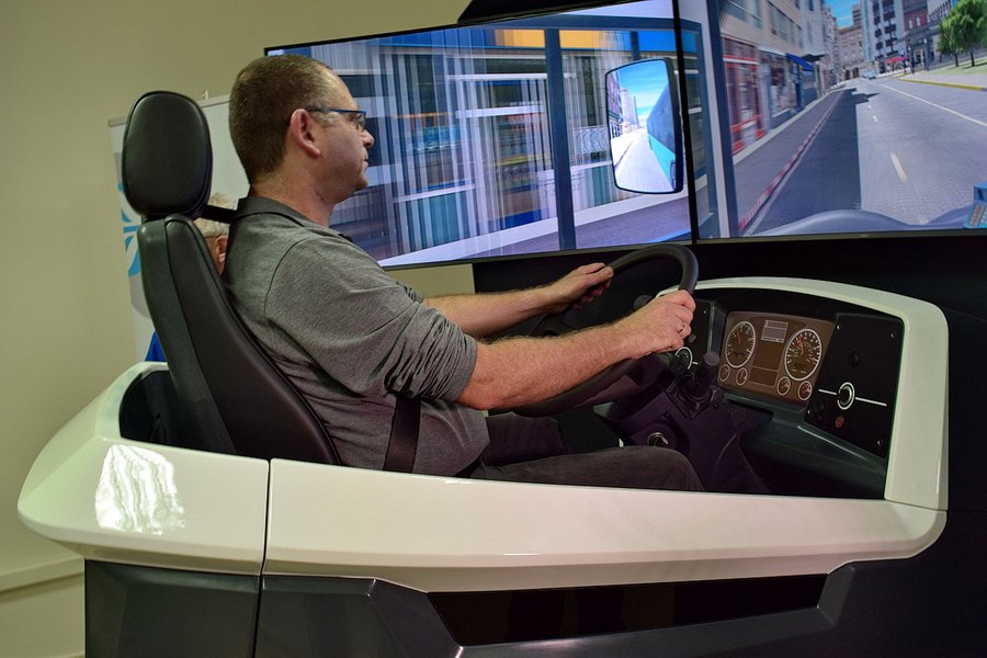 Новый тренажер "Эгеда": водителей будут обучать, как пилотов