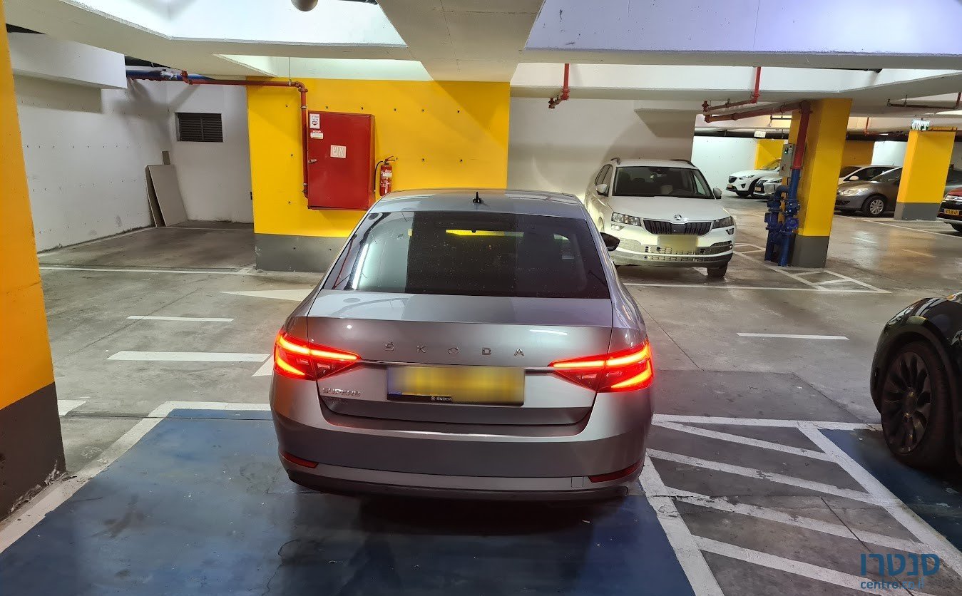 2020' Skoda Superb style 2000 photo #4