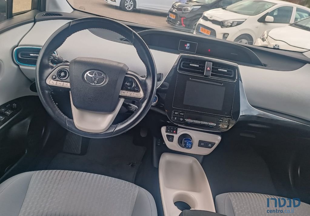 2018' Toyota Prius טויוטה פריוס photo #2