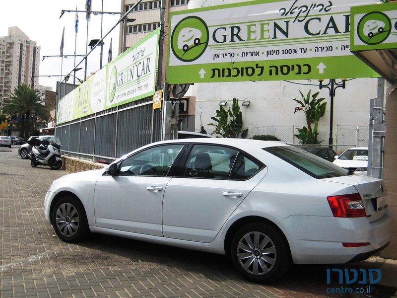 2014' Skoda Octavia photo #3