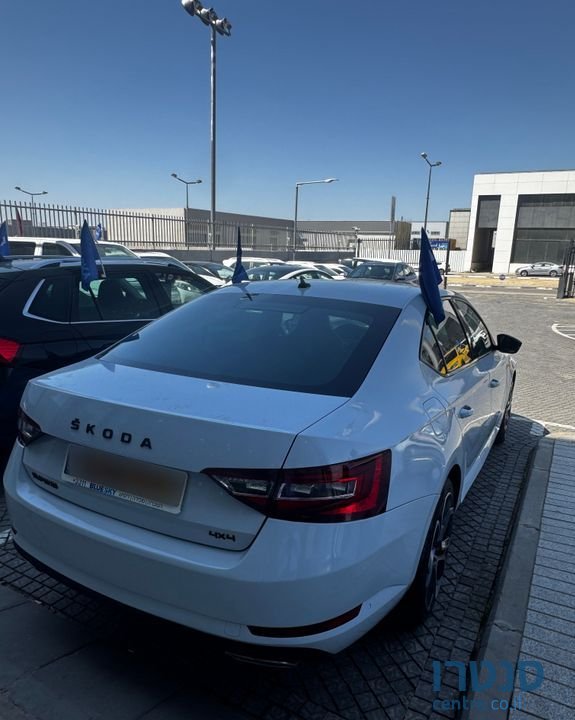 2019' Skoda Superb סקודה סופרב photo #3