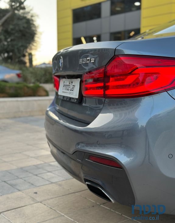 2017' BMW 5 Series ב.מ.וו סדרה 5 photo #4