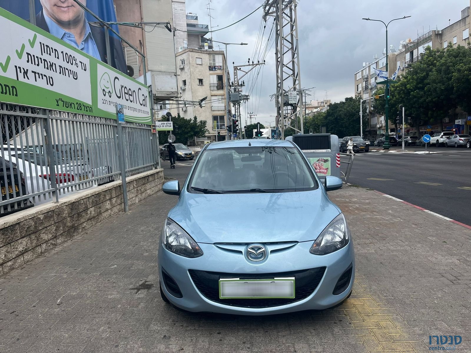 2011' Mazda 2 photo #2