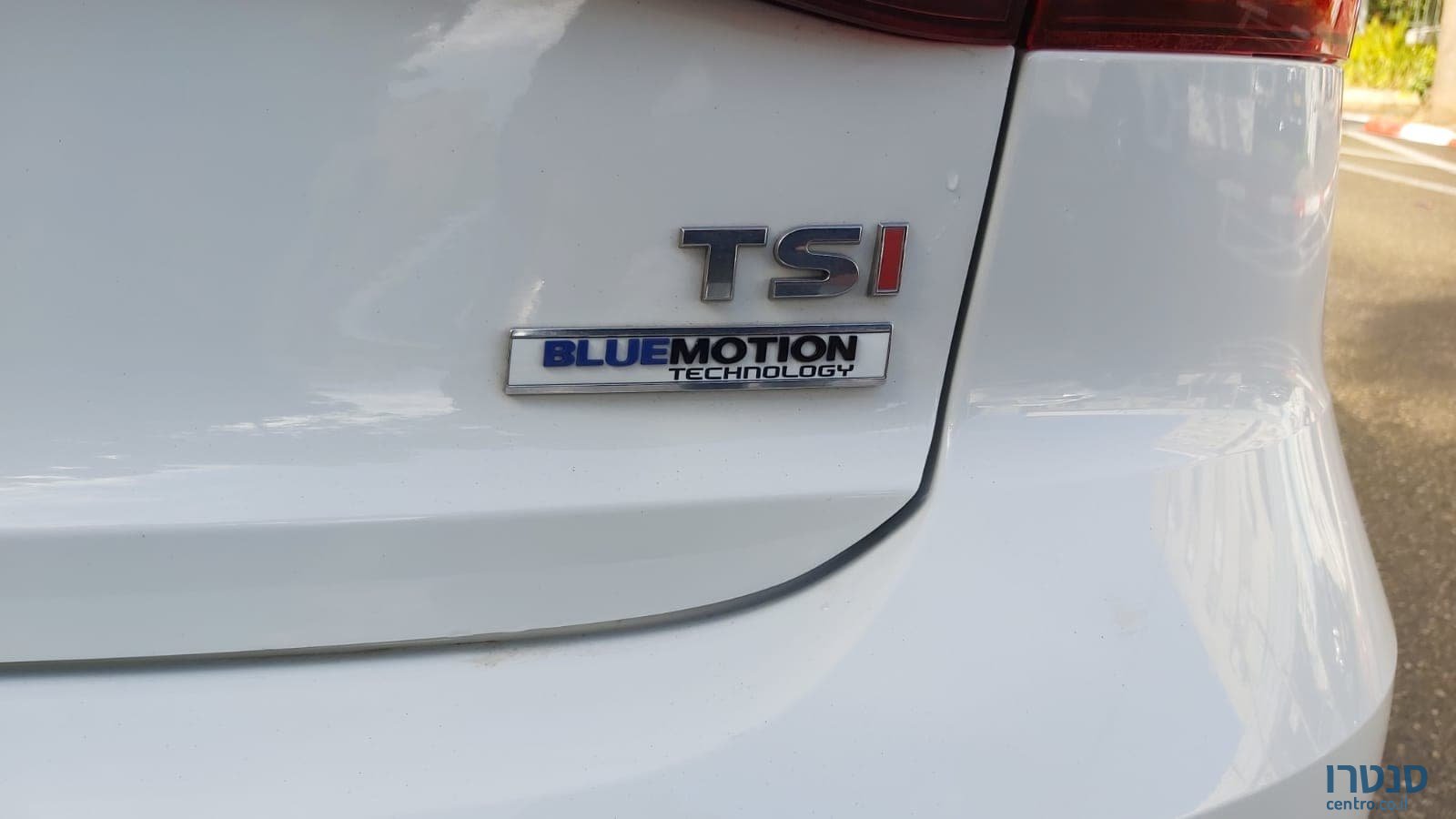 2017' Volkswagen Jetta photo #6