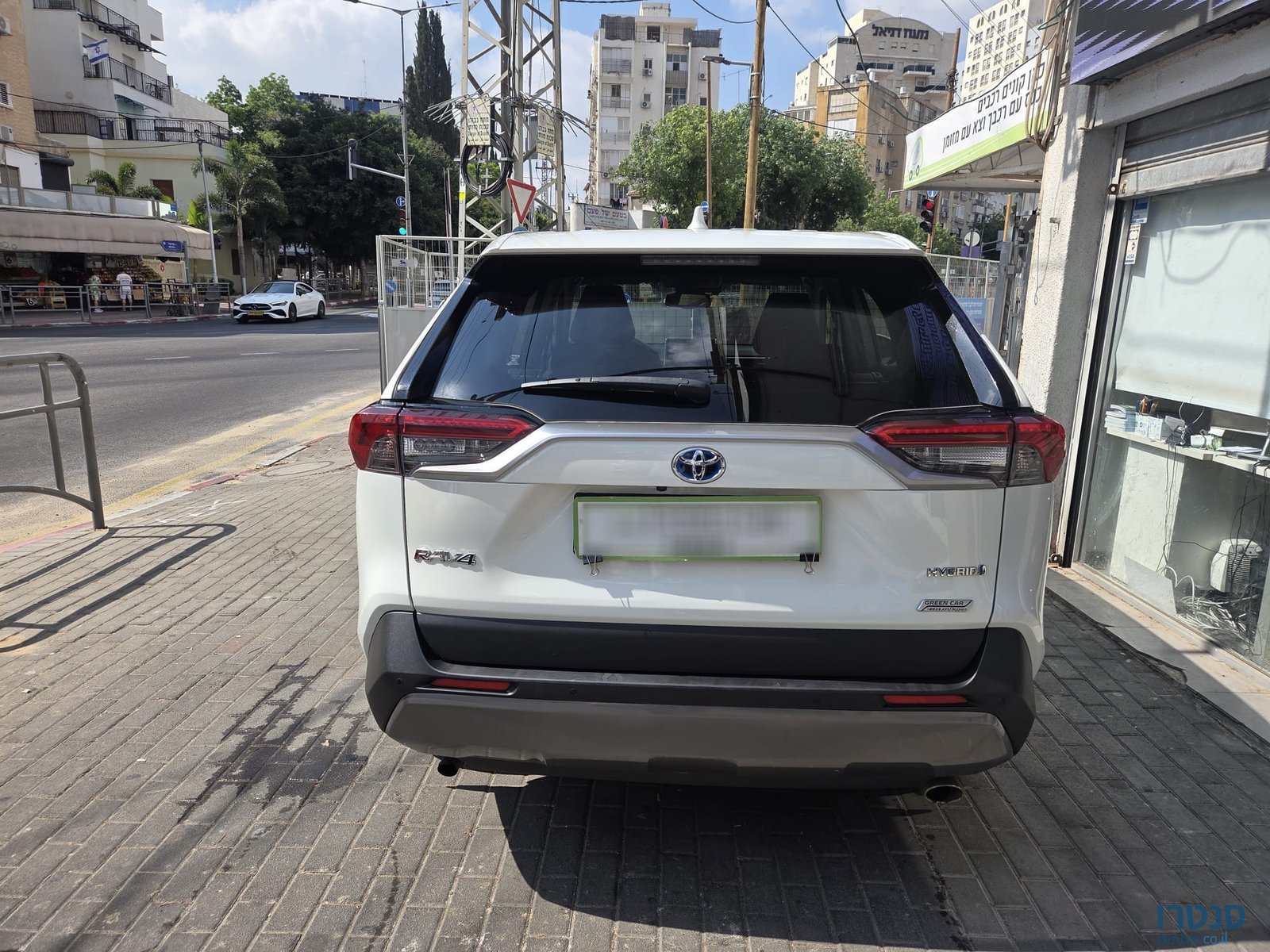 2019' Toyota RAV4 photo #5