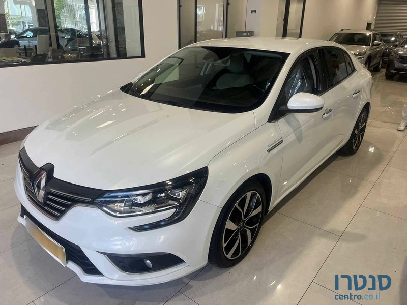 2020' Renault Megane photo #1