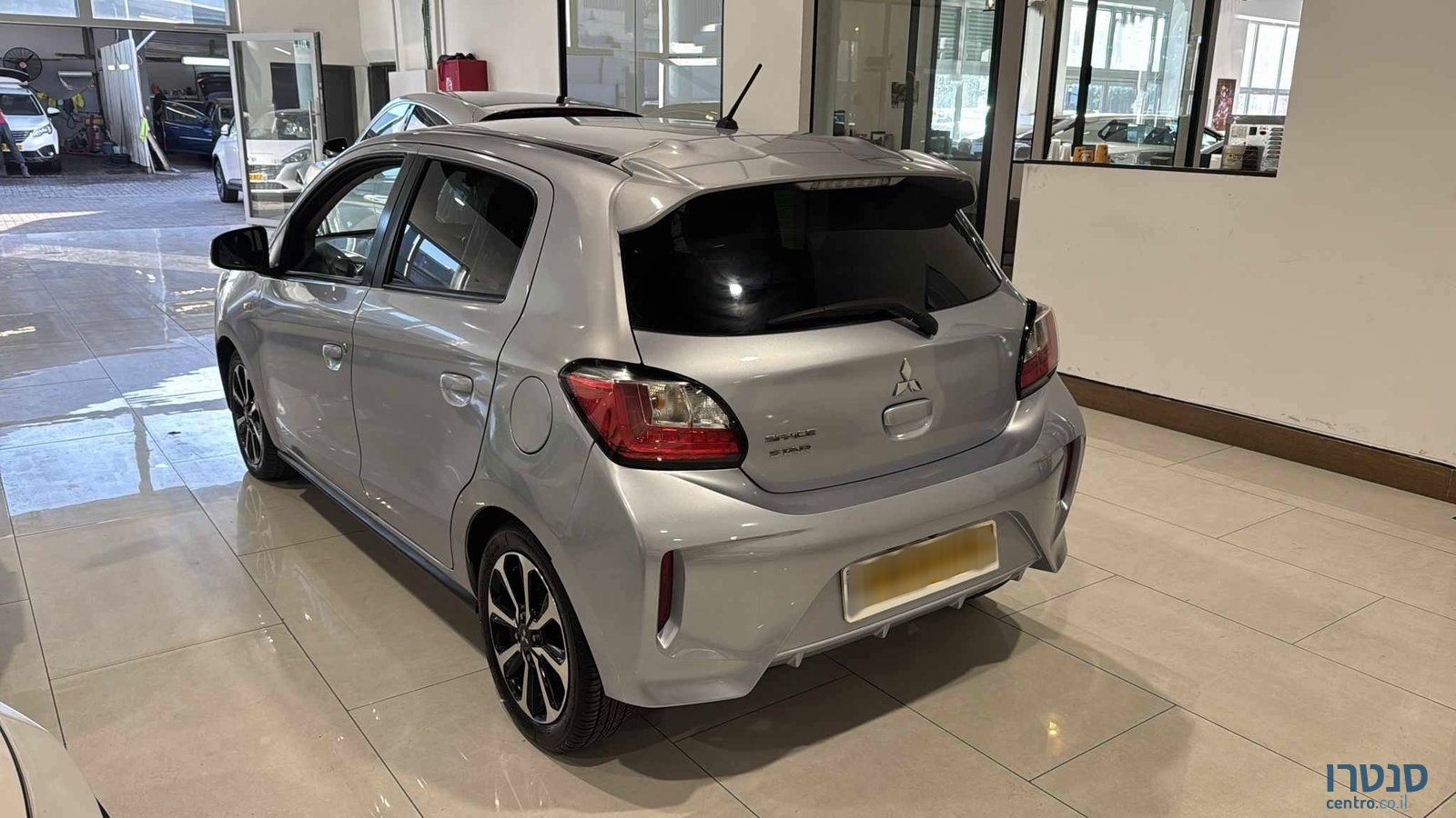 2021' Mitsubishi Space Star photo #4