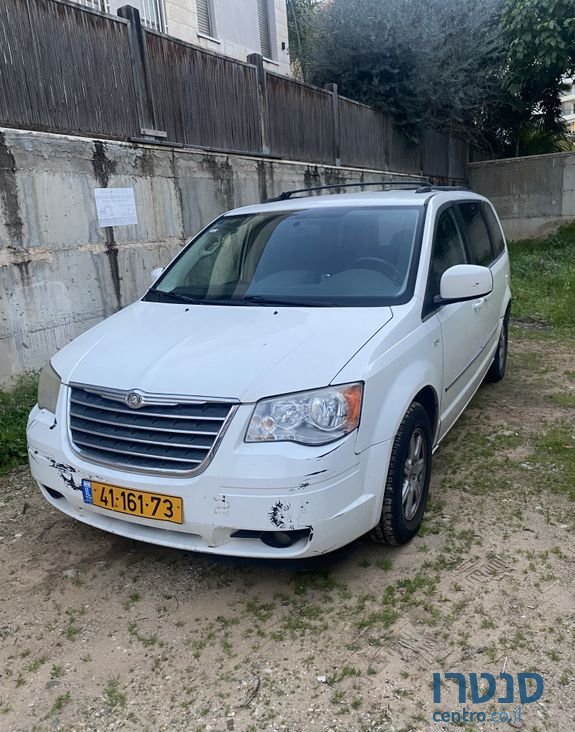 2010' Chrysler Grand Voyager קרייזלר גראנד וויאג'ר photo #2