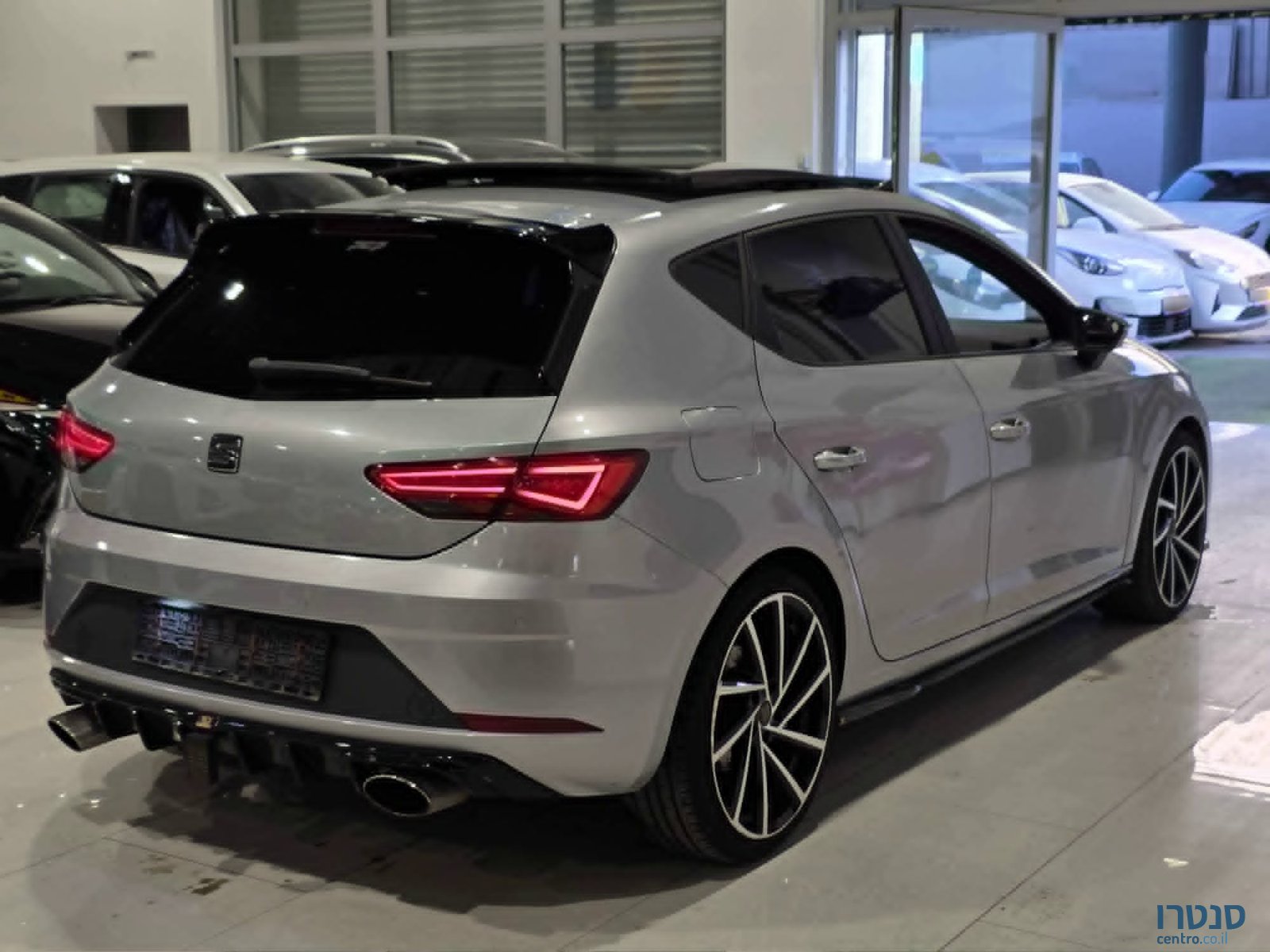 2017' SEAT Leon photo #3