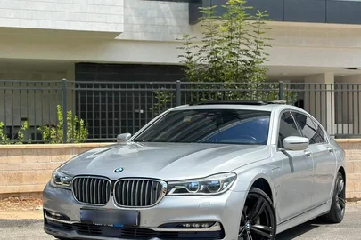 2017' BMW 7 Series ב מ וו סדרה 7