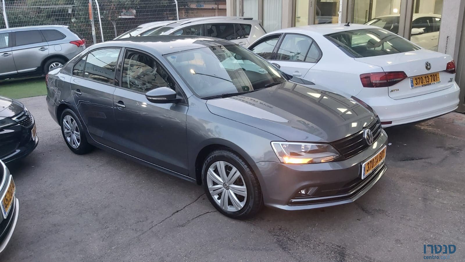 2018' Volkswagen Jetta photo #1