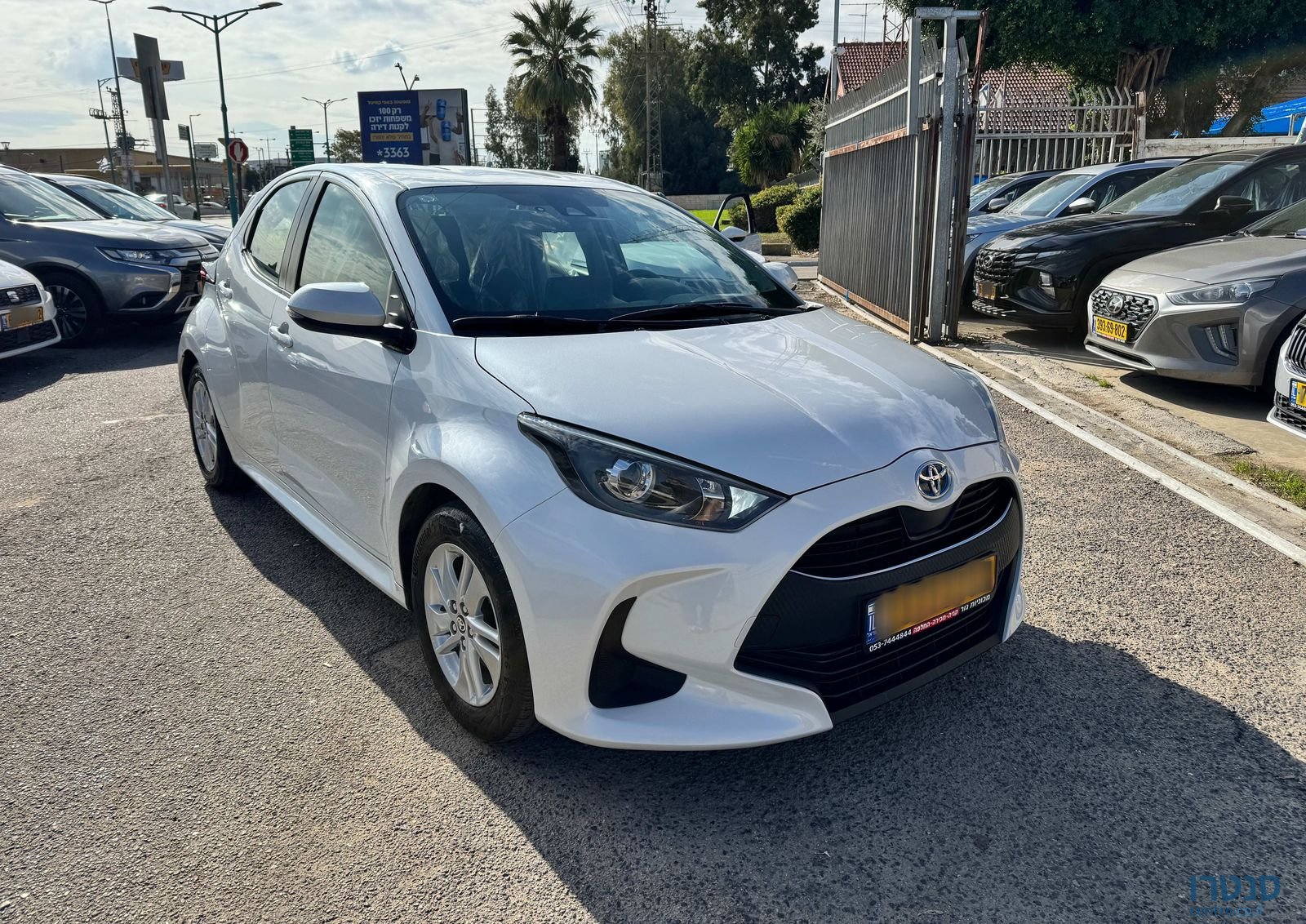 2023' Toyota Yaris טויוטה יאריס photo #3
