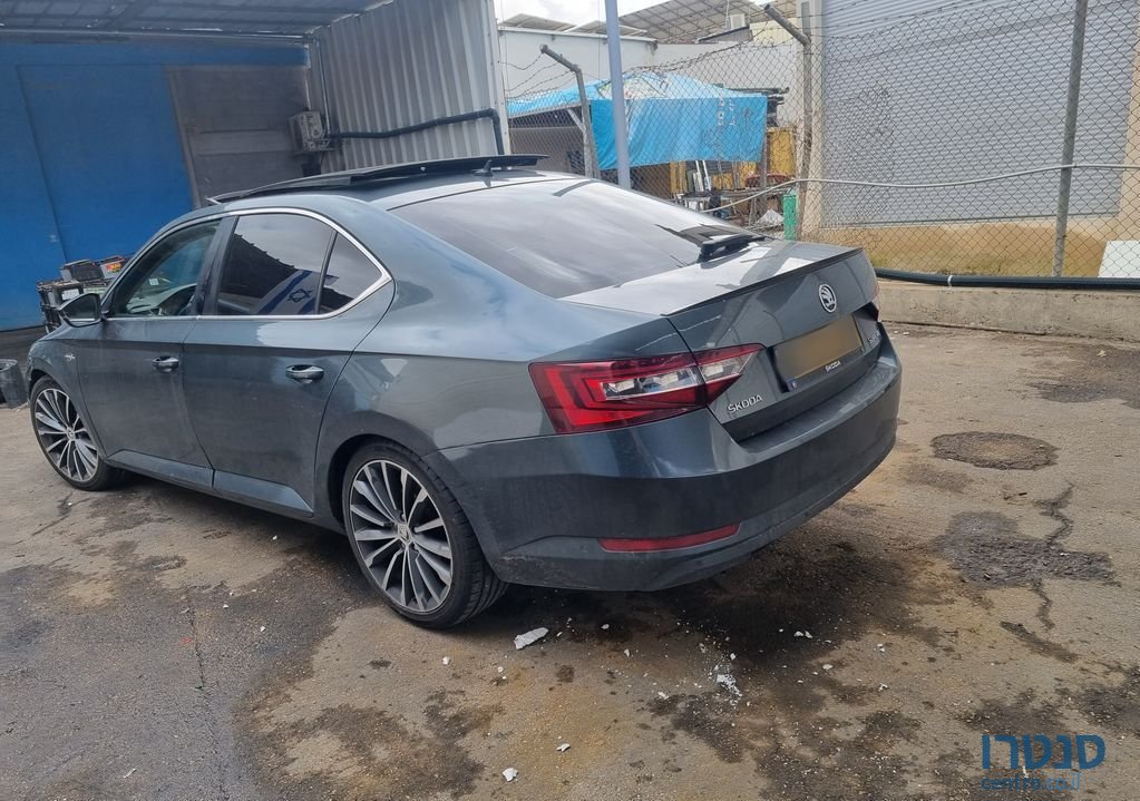 2017' Skoda Superb סקודה סופרב photo #3
