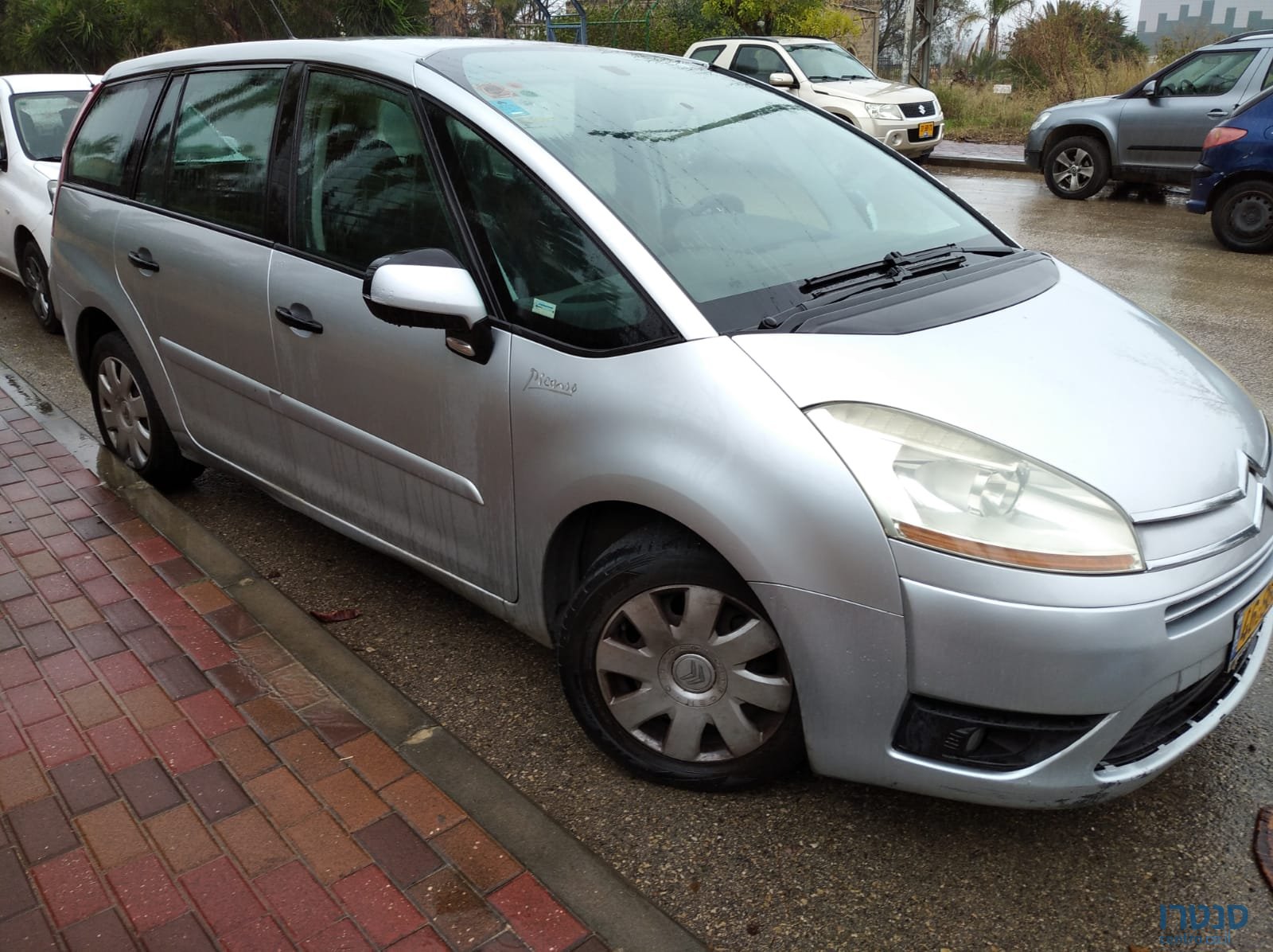 2008' Citroen C4 Picasso photo #1