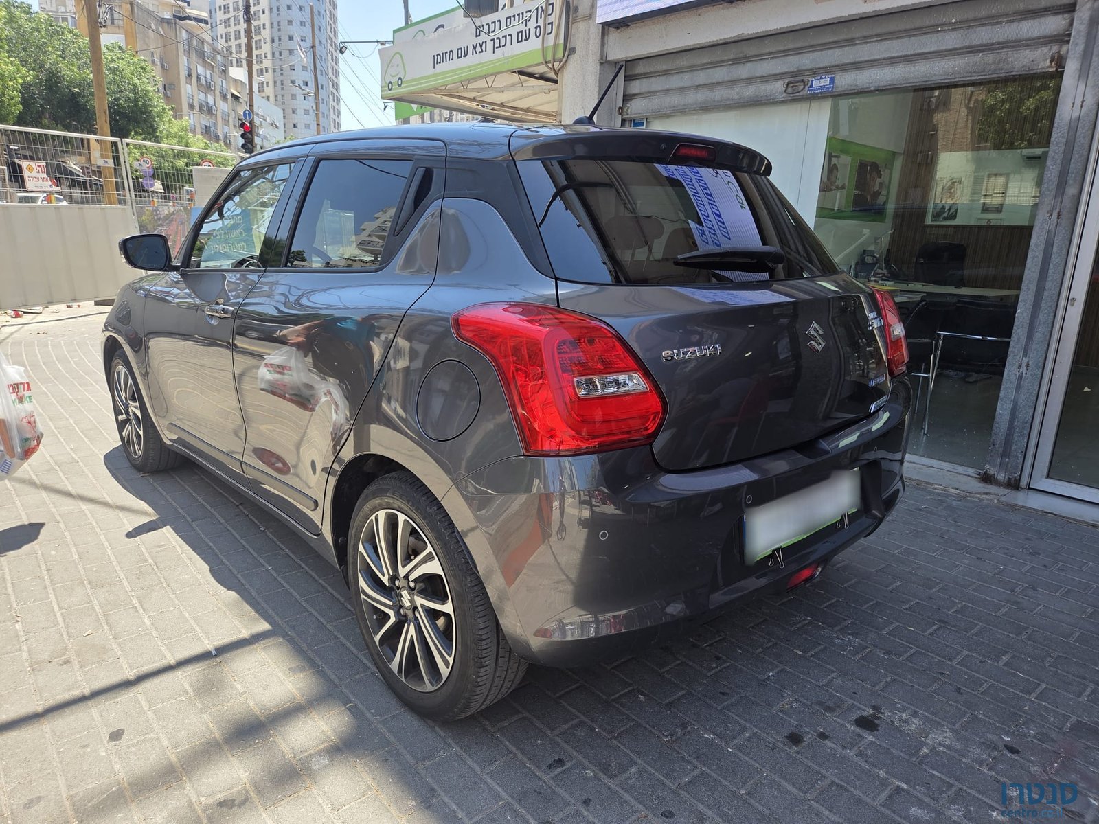 2022' Suzuki Swift photo #4