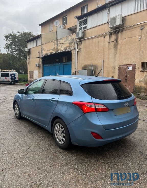 2013' Hyundai i30 יונדאי photo #3