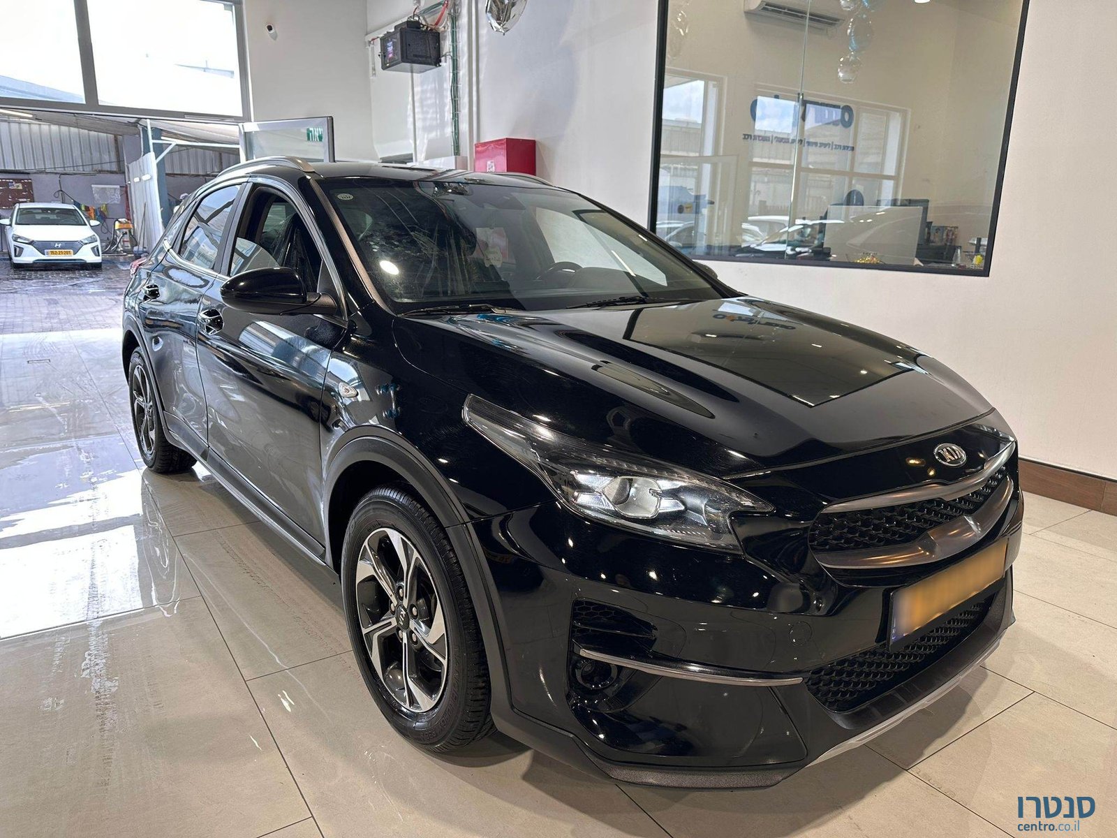 2020' Kia XCeed photo #2