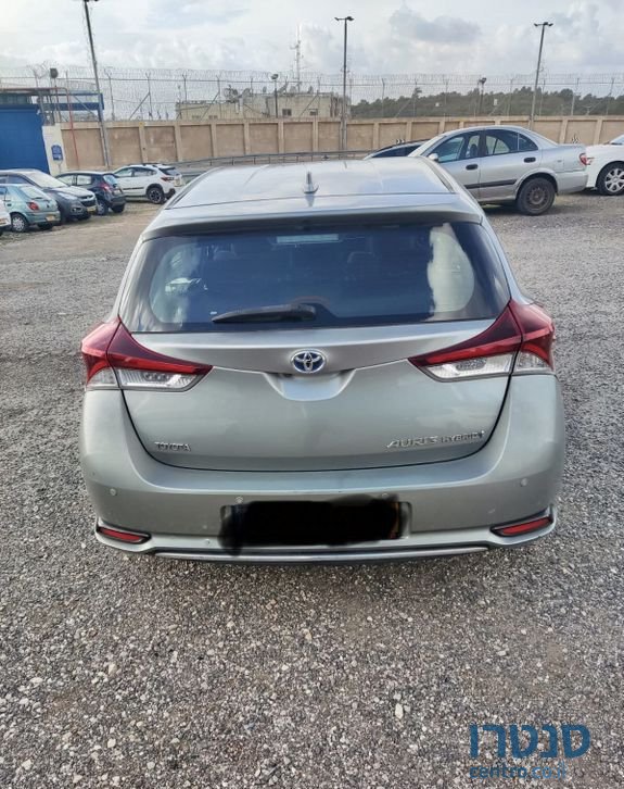 2015' Toyota Auris טויוטה אוריס photo #3