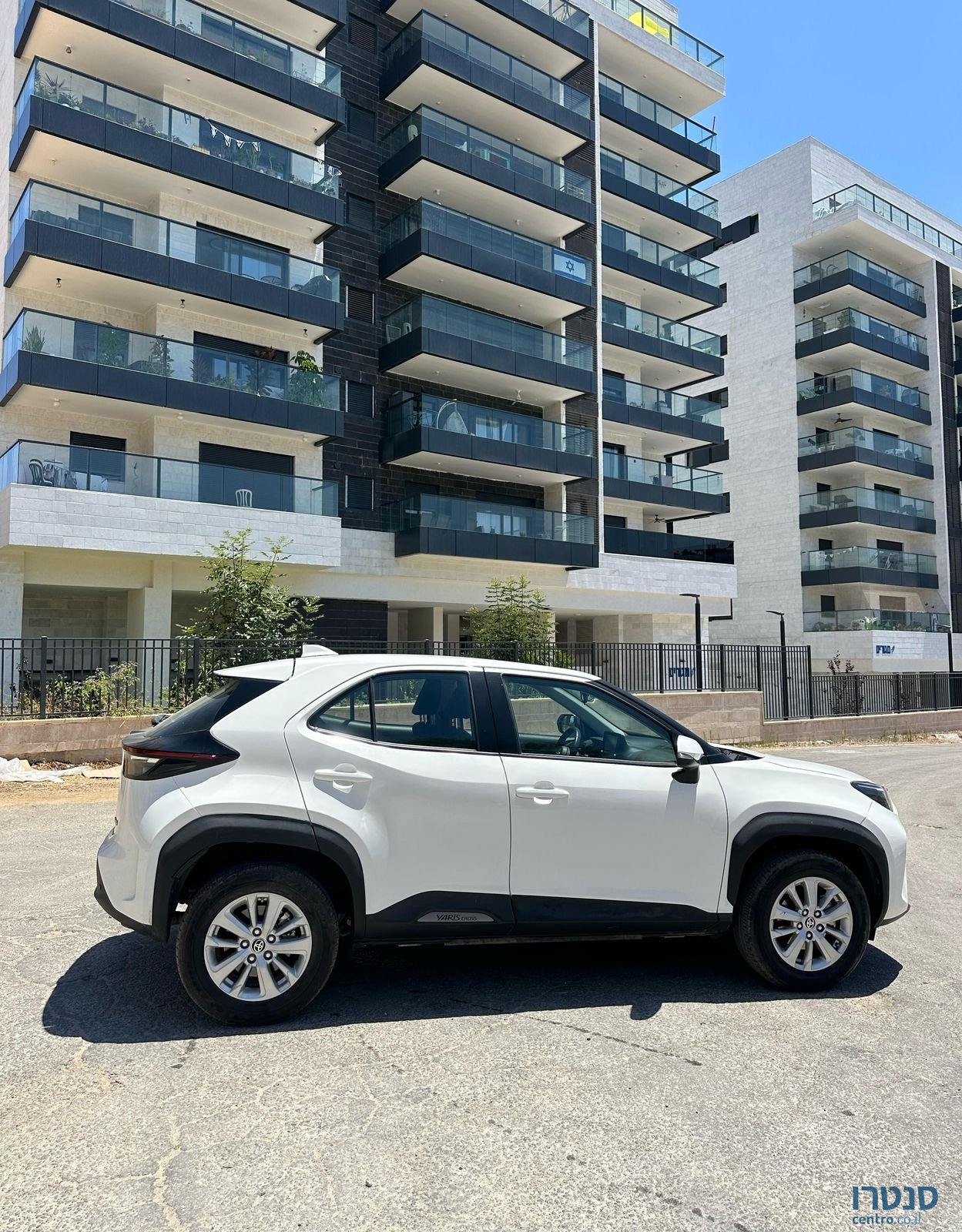 2024' Toyota Yaris Cross טויוטה יאריס קרוס photo #4