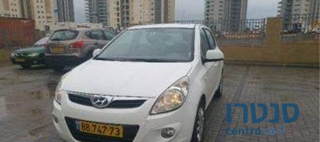 2010' Hyundai i20 החדשה פרימיום photo #1