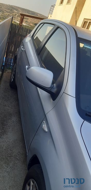 2011' Hyundai i20 יונדאי photo #2