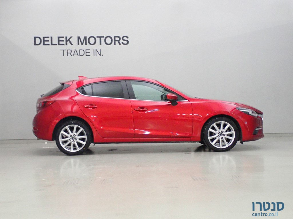 2018' Mazda 3 HB premium photo #3