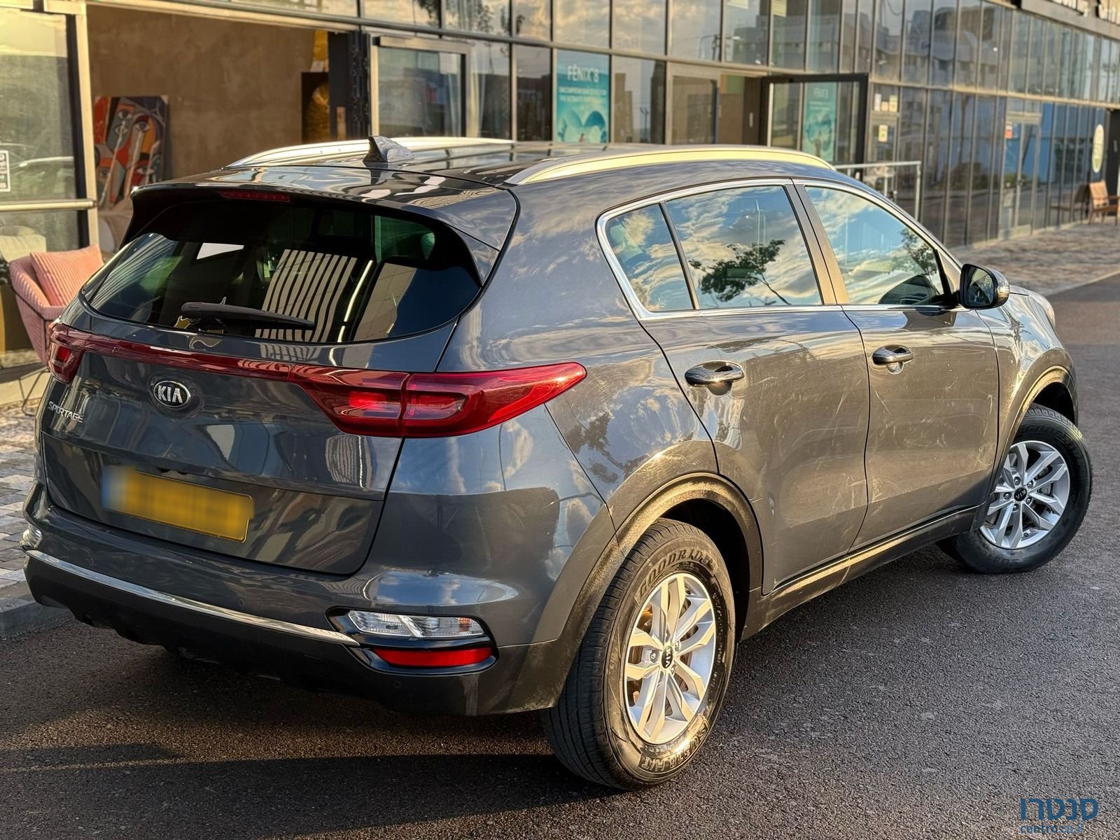 2021' Kia Sportage photo #4