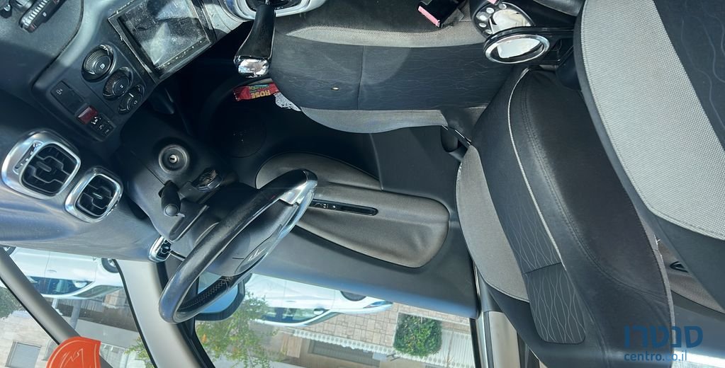 2016' Citroen C3 Picasso סיטרואן C3 פיקאסו photo #2