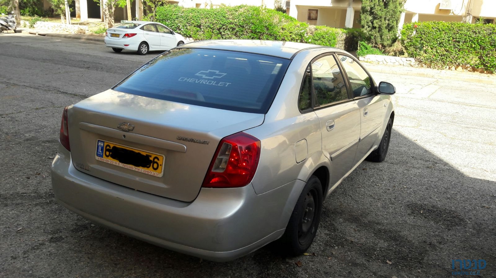 2004' Chevrolet Optra photo #5