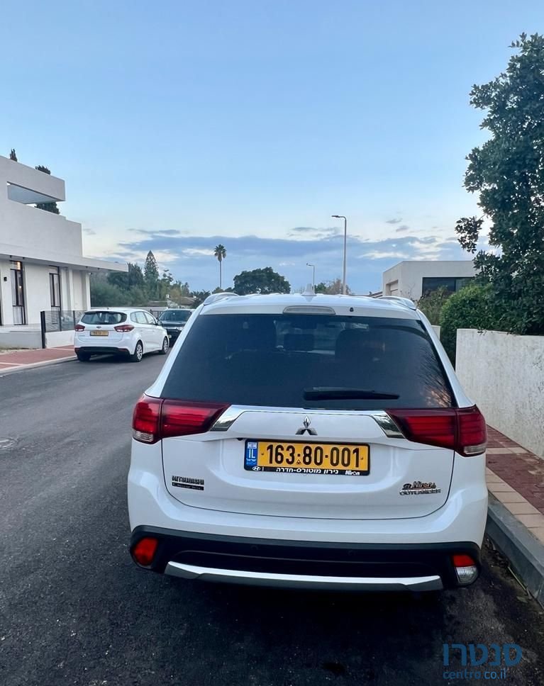 2017' Mitsubishi Outlander מיצובישי אאוטלנדר photo #5