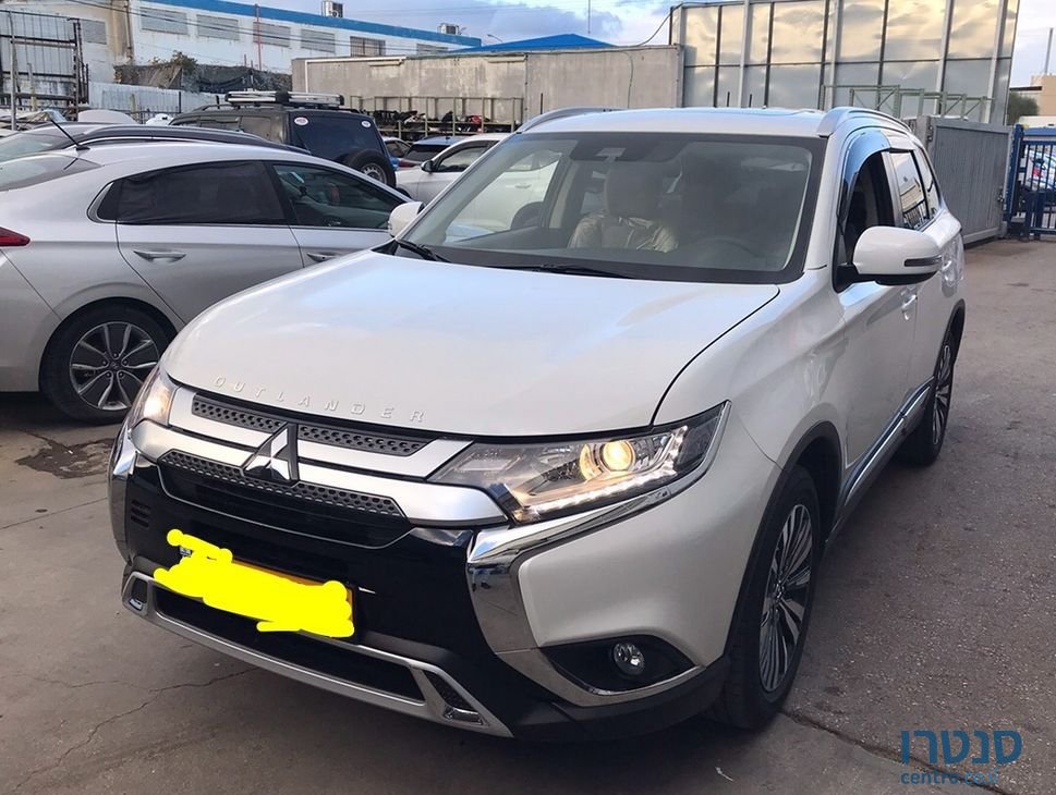 2020' Mitsubishi Outlander מיצובישי אאוטלנדר photo #2